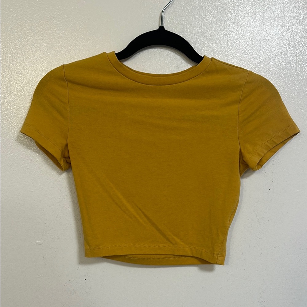 Wild Fable Yellow Crop T-Shirt with Short Sleeves